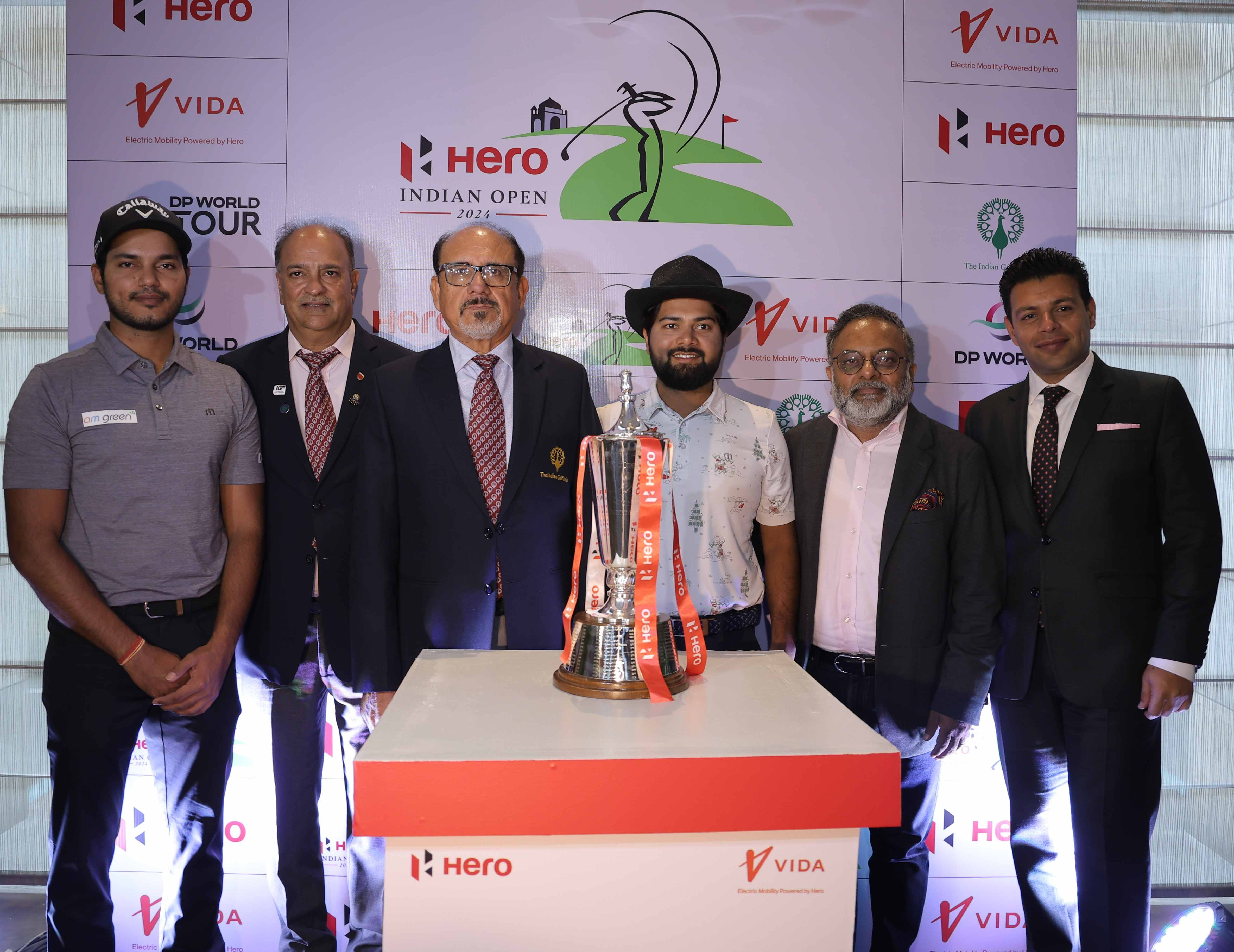 Manu Gandas; Mr Brijinder Singh, President, Indian Golf Union; Mr SK Sharma, Chairman – HIO Committee; Golfer Aman Raj; Mr Bharatendu Kabi, Head - Corporate Communications & CSR, Hero MotoCorp; Mr Tusch Daroga, VP-Operations, DLF Golf & Country Club