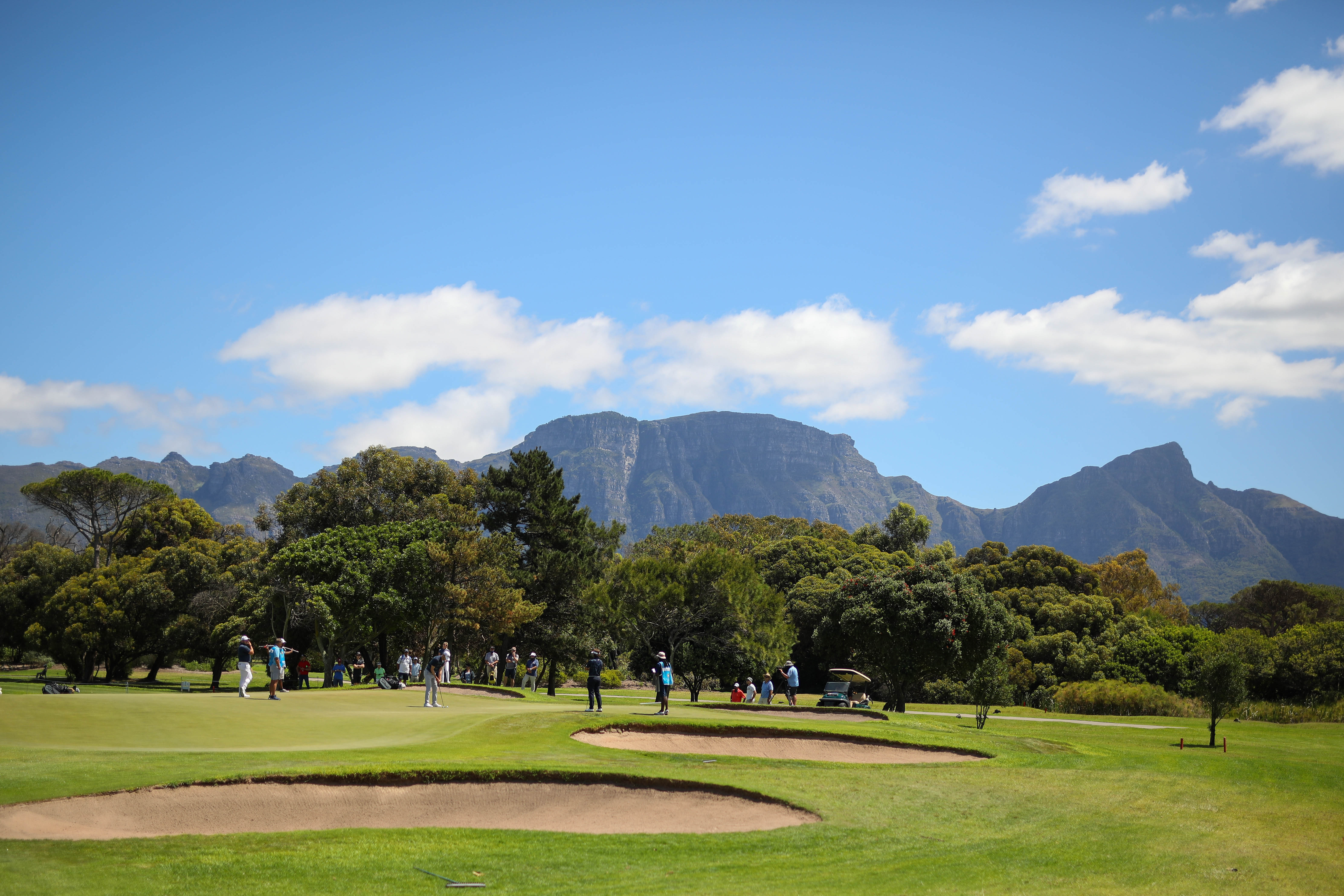 Royal Cape Golf Club - Table Mountain